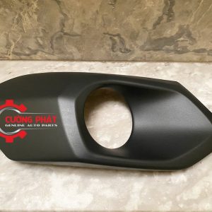 Hình ảnh ốp đèn gầm Mitsubishi Pajero Sport 2018 chính hãng