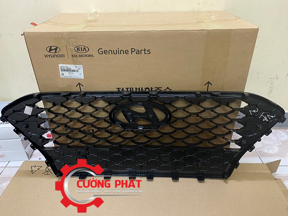 Mat-ga-lang-den-Hyundai-Kona-2016-2022-86350J9000 (1) Mặt sau ga lăng đen Kona 2016-2022 chính hãng