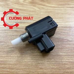 Hình ảnh công tắc chân côn Mitsubishi Xpander, Xpander Cross chính hãng