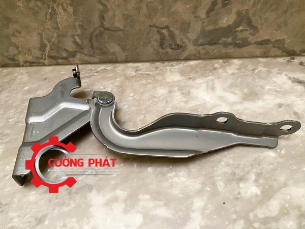 Cận cảnh bản lề nắp capo Attrage, Mirage chính hãng
