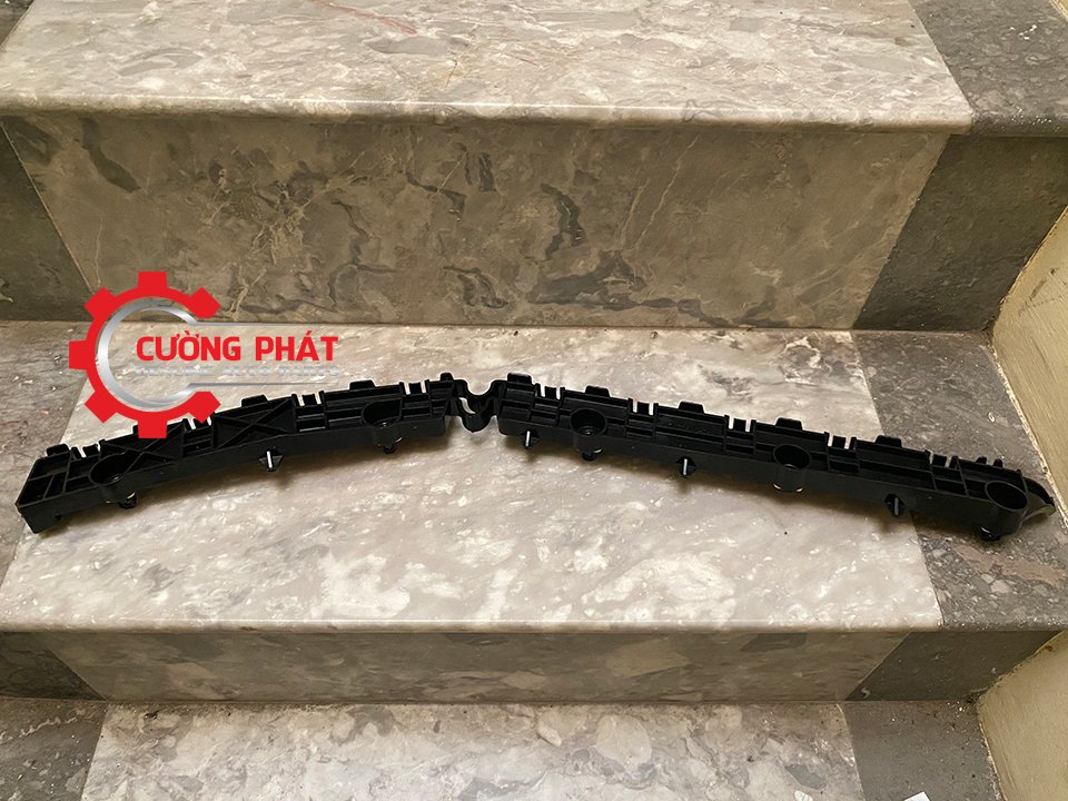 Gia-cai-can-sau-Mitsubishi-Pajero-Sport-2018-2020-6410C783-6410C784 (1) Cận cảnh giá cài cản sau Pajero Sport 2018-2020 chính hãng