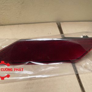 Hình ảnh đèn phản quang cản sau Pajero Sport 2021-2023