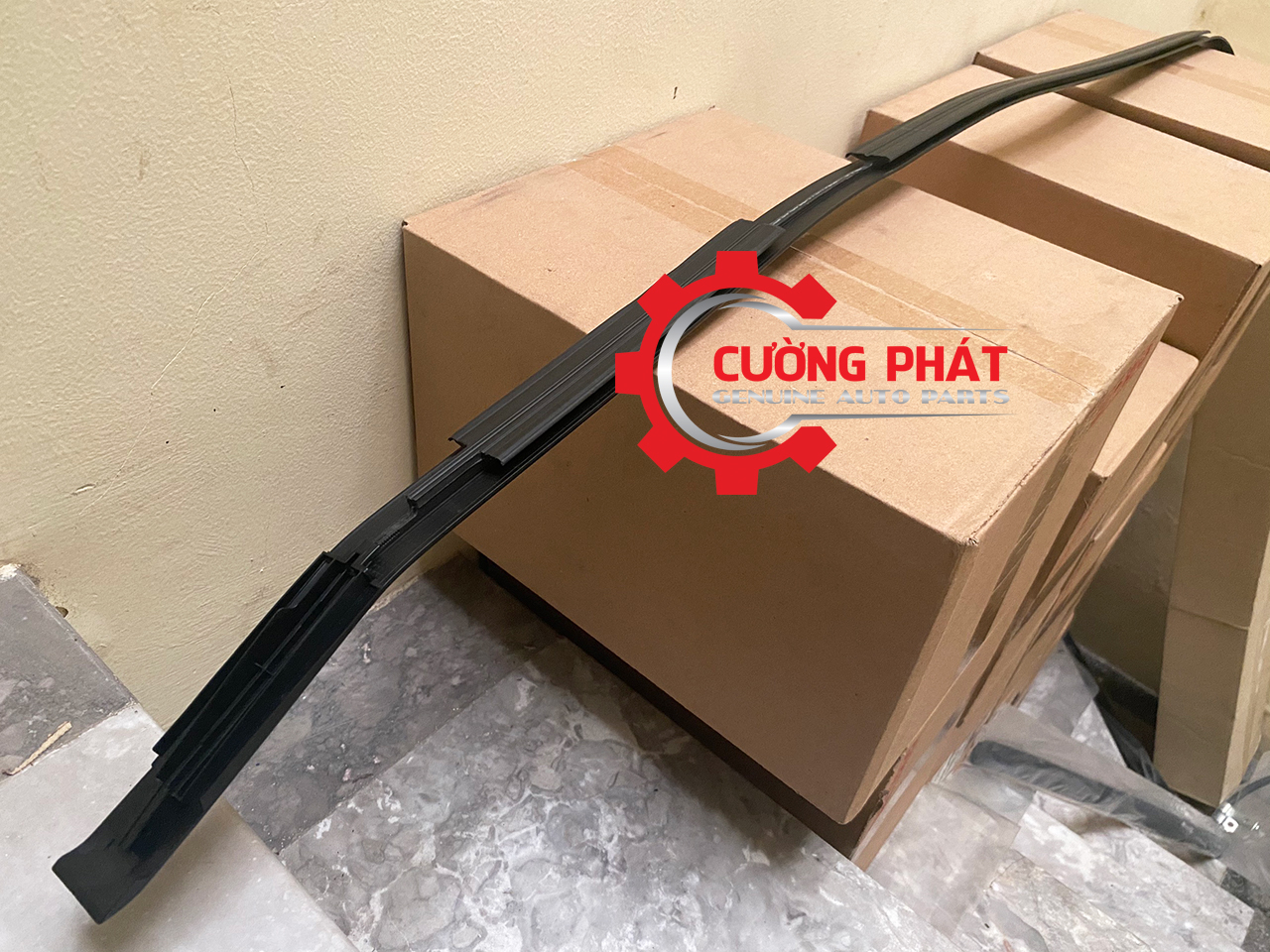 Nep-noc-Mitsubishi-Triton-15-23-7400A426-7400A425 (3) Cận cảnh nẹp nóc Triton 2015-2023