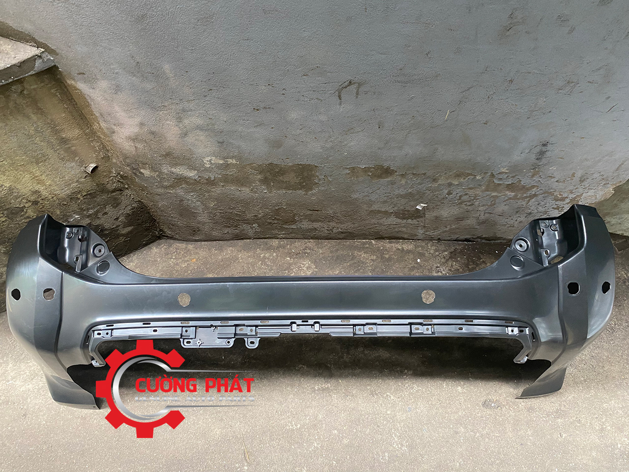 Can-sau-Mitsubishi-Sport-2018-2020-6410D073 (1) Hình ảnh cản sau Pajero Sport 2018-2020