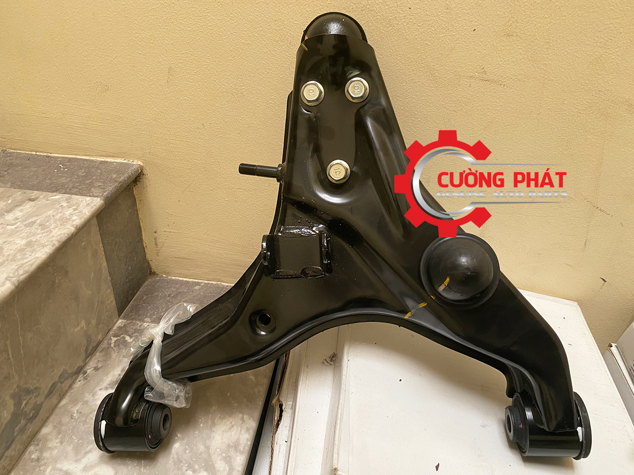 Cang-A-duoi-Mitsubishi-Triton-2015-2022-54502W000P-54503W000P (1) Cận cảnh Càng A dưới Triton