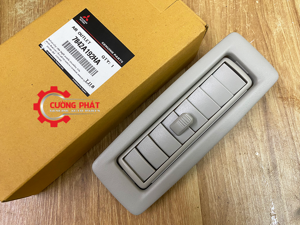 Cua-gio-dieu-hoa-tran-xe-Mitsubishi-Pajero-Sport-2018-7842A192HA (3) Tem mã cửa gió điều hòa trần xe Pajero Sport 2018-2023 chính hãng