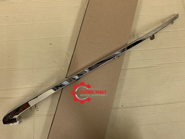 Hình ảnh nẹp mạ cản trước Mitsubishi Xpander chính hãng