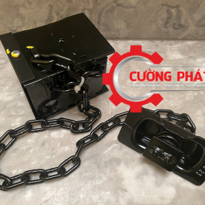 Cận cảnh bộ treo lốp dự phòng Pajero Sport 2010-2023