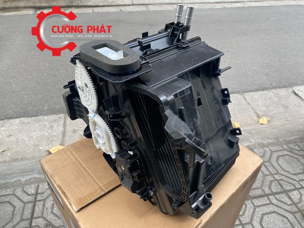 Hình ảnh hộp giàn lạnh sưởi Fortuner máy xăng 2009-2015 chính hãng
