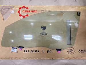 Hình ảnh tổng thể kính cánh cửa trước Attrage, Mirage 2020-2024 chính hãng