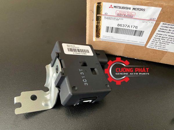 Hình ảnh hộp ăng ten cảnh báo Mitsubishi Xpander, Attrage chính hãng