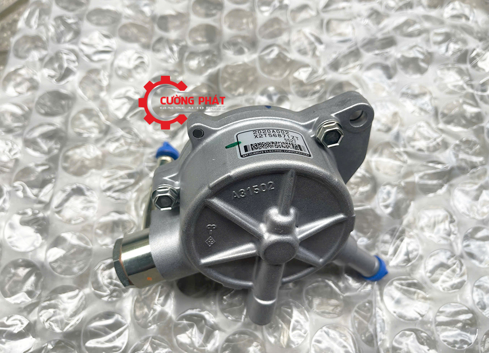 Hình ảnh bơm chân không Triton, Sport 4D56 chính hãng